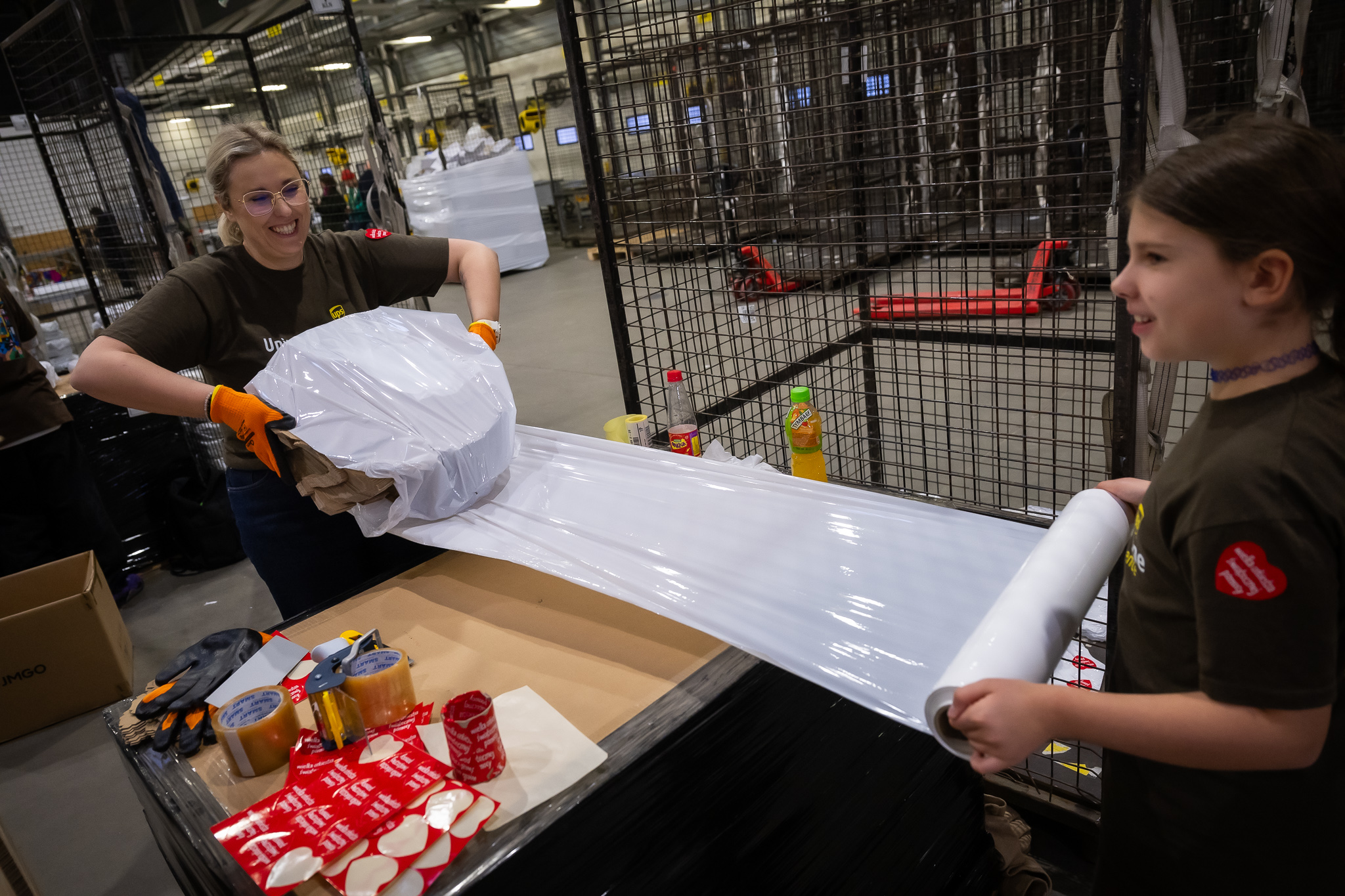 Wysłaliśmy puszki i plakaty!