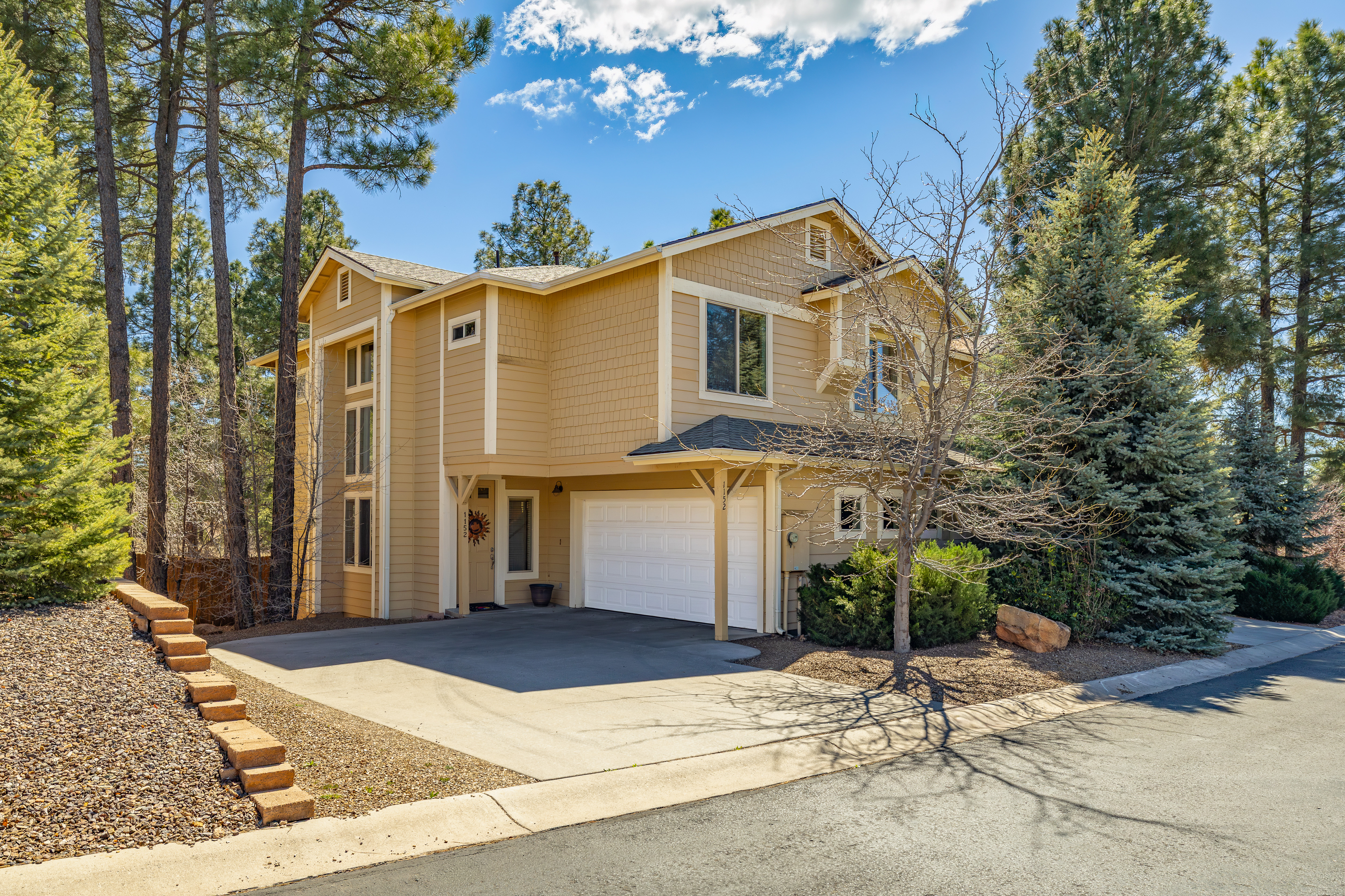 Common.Elements.Image.Web