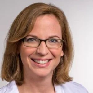 Dr. Julia Lämmerhirt