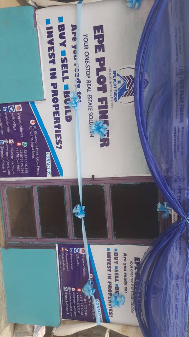 Entrance into the reception