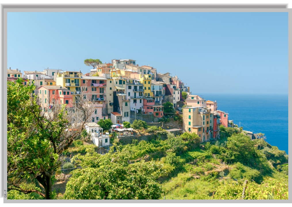 The green hill where the village of Corniglia stands