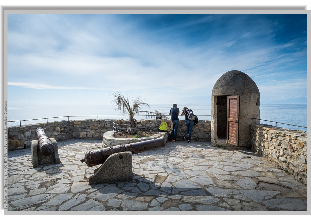 Dragonara castle, watchtower with couple of old cannons