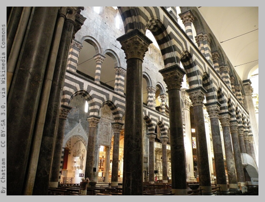Interior of San Lorenzo Cathedral