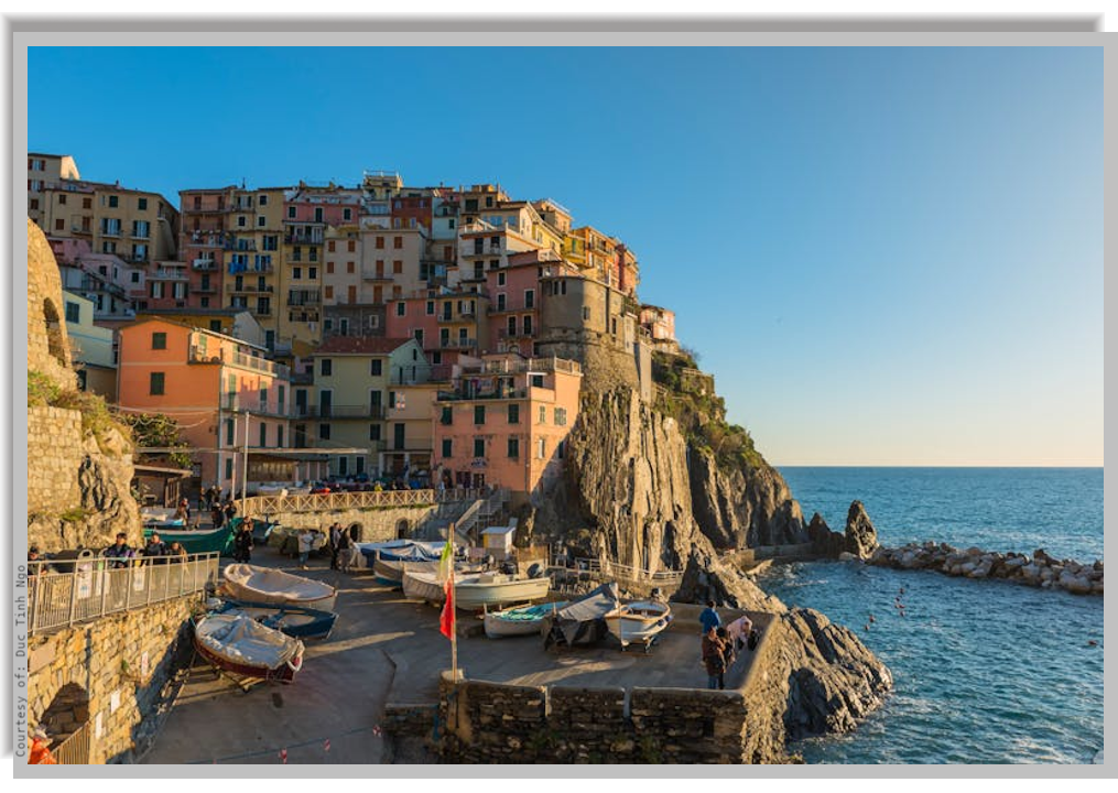 The dock of Manarola
