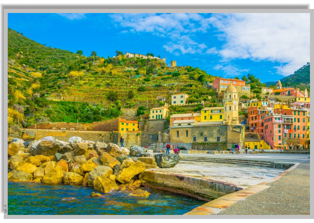 The coastline of Vernazza