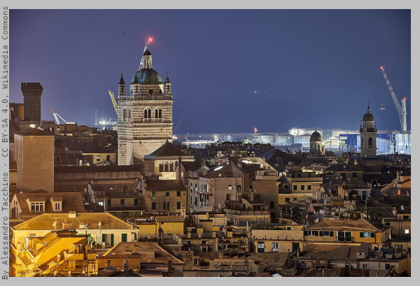Bell tower of San Lorenzo Cathedral at night