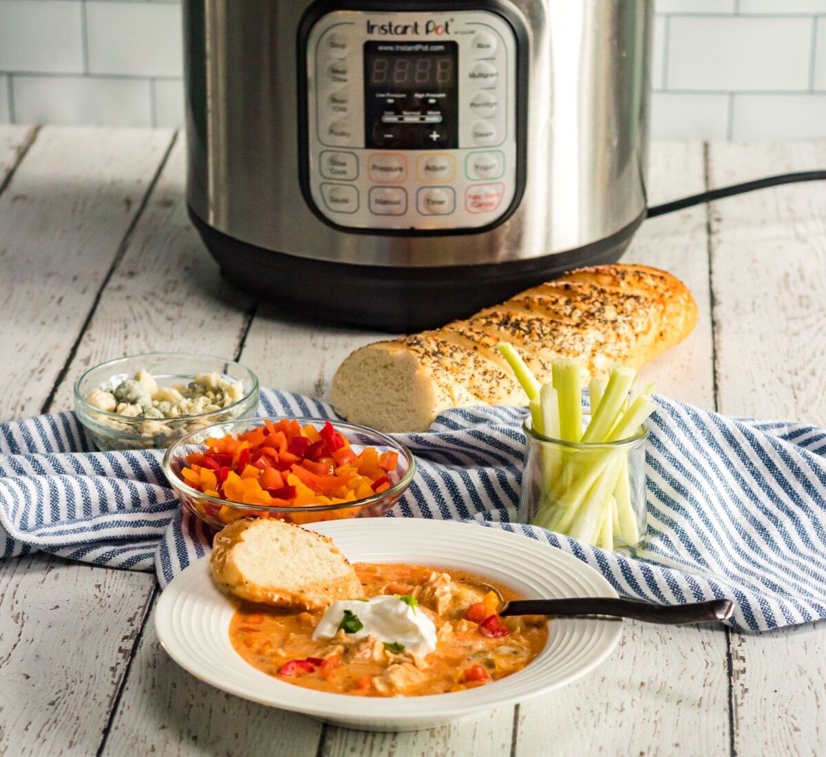What does Auto mean on Instant Pot?