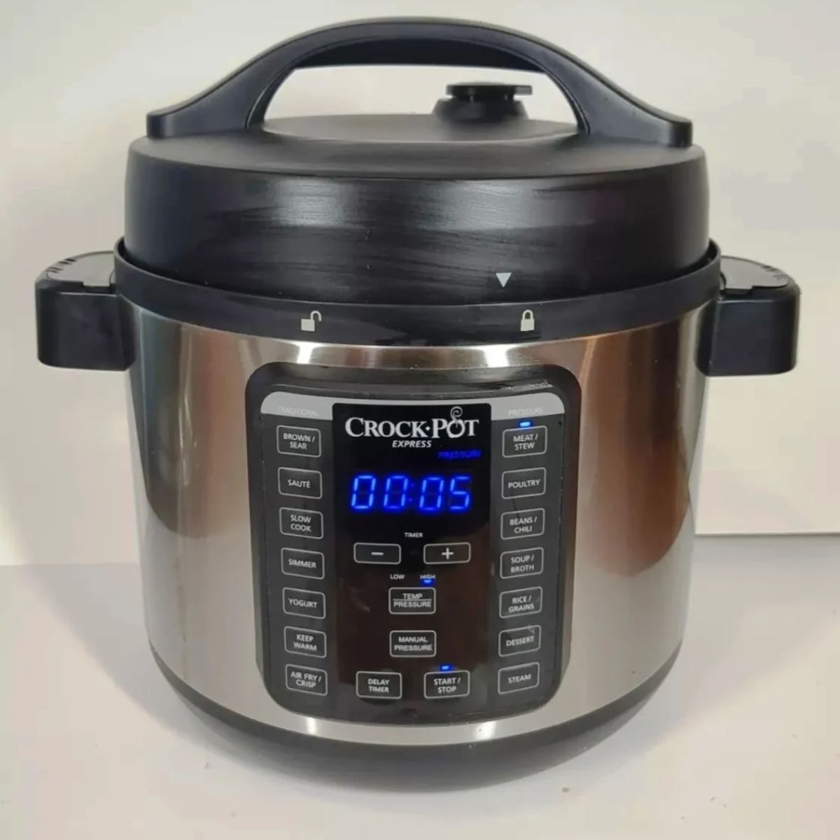 Instant Pot vs Crock Pot Express: Which Multi-Cooker Reigns?