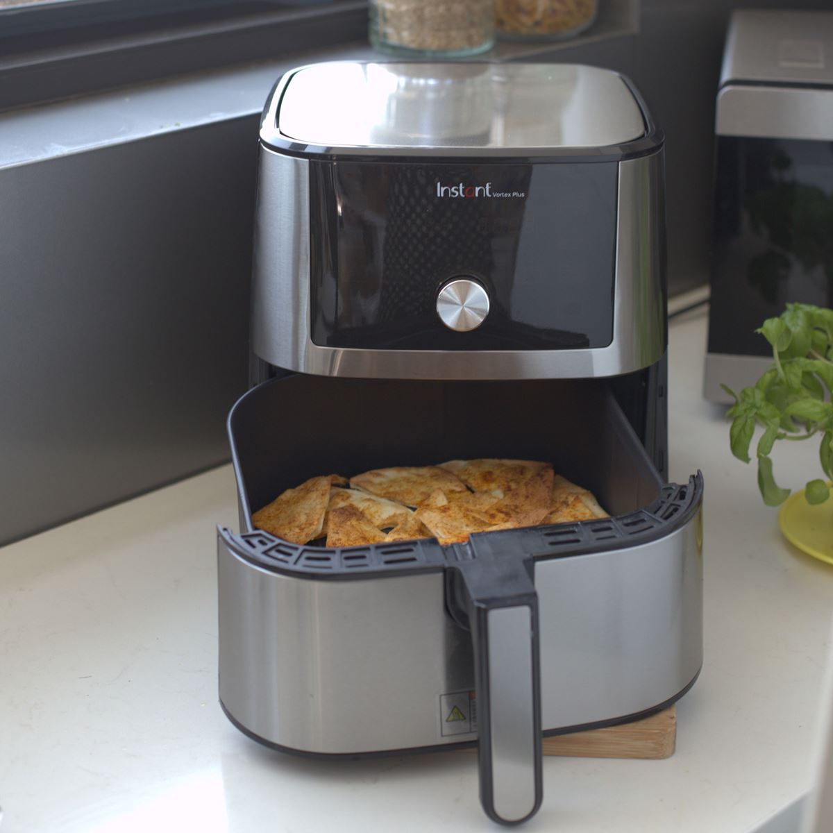 https://instantpoteats.com/what-is-the-best-air-fryer-for-one-person/