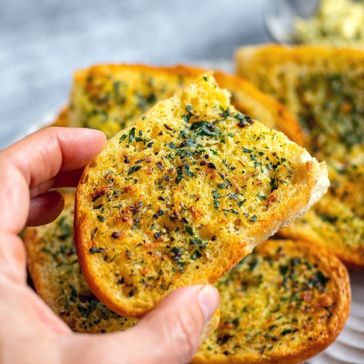 Air Fryer Garlic Bread