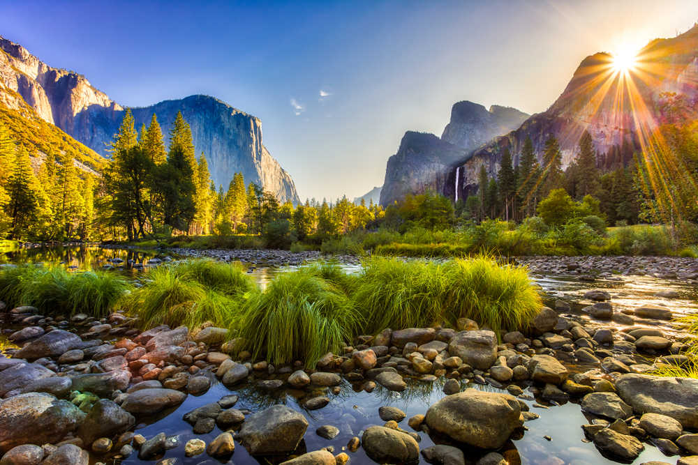 Find a certified climbing guide for Yosemite National Park’s granite walls and iconic routes like El Capitan and Half Dome.