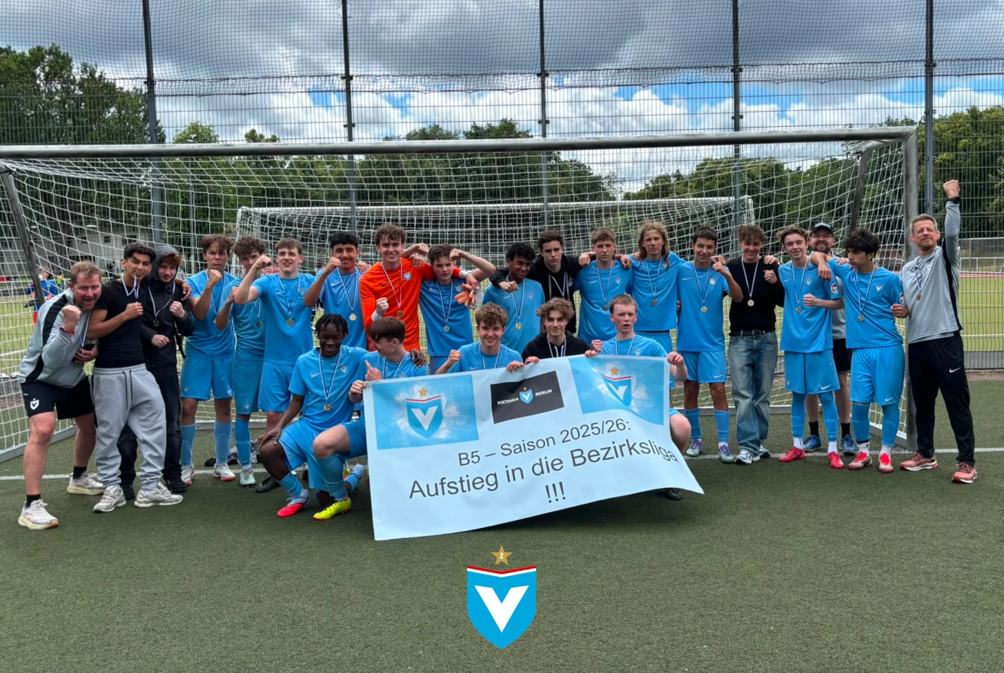 B5 feiert den Aufstieg in die Bezirksliga