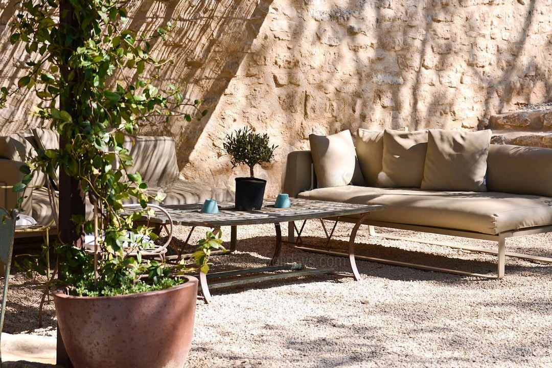 Shared terrace and outdoor dining area