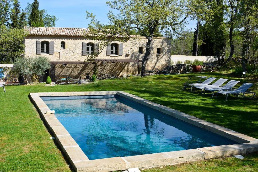 Pool and garden at Mas de l’Olivier