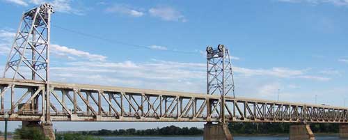 Meridian Bridge between Nebraska and South Dakota across the Missouri River, courtesy of Wikipedia.