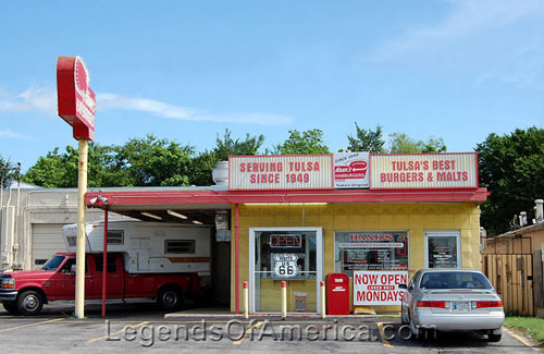 Hank's Hamburgers has been a Tulsa, Oklahoma, landmark since 1949. Photo by Kathy Alexander. 