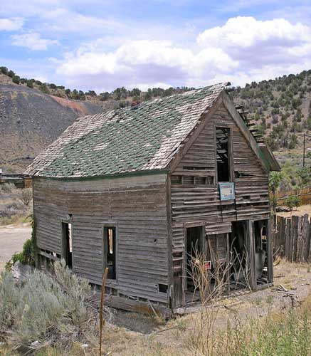 Old Company House, Madrid, New Mexico, photo by Kathy Alexander