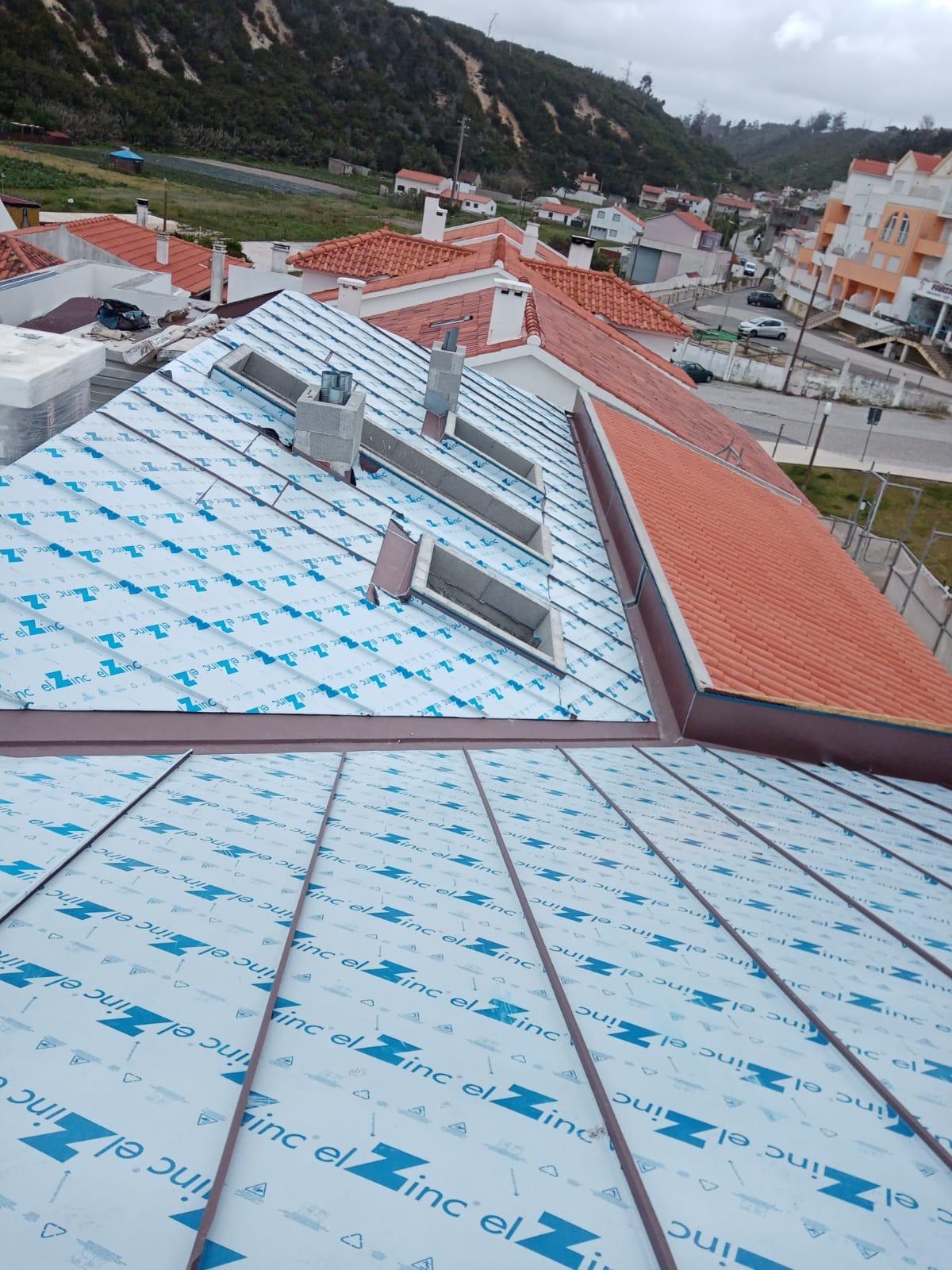 Coberturas e chaminés em zinco