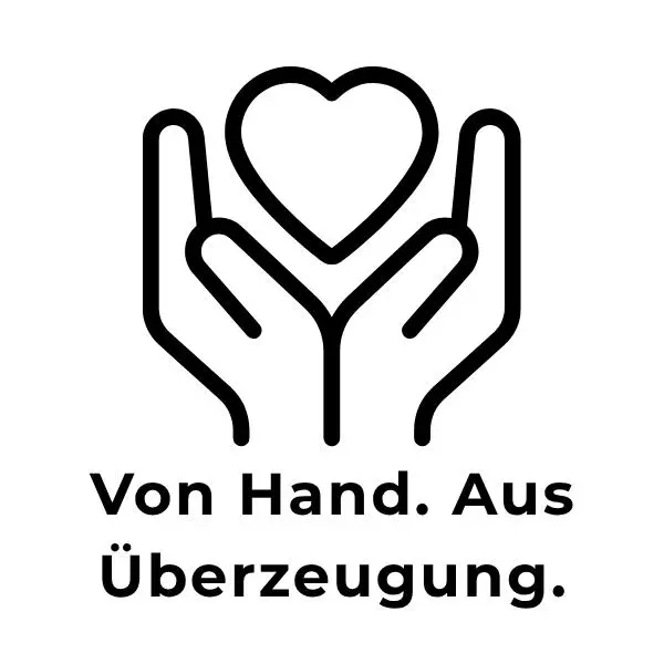 Zwei Hände mit Herz – Symbol für mit Liebe handgemachte Premium-Produkte aus Deutschland