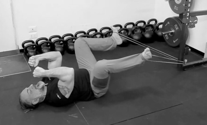 The active squat negative final position