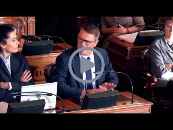 La mairie de Paris admet soutenir un libraire faisant la promotion de l’antisémitisme