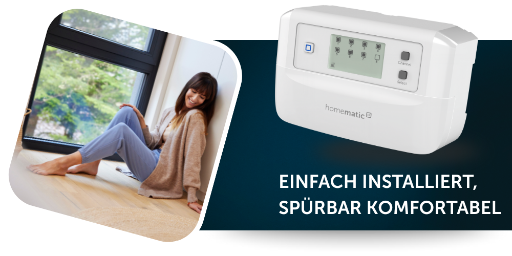 Frau auf dem Fußboden sitzend, Fußbodenheizungscontroller daneben