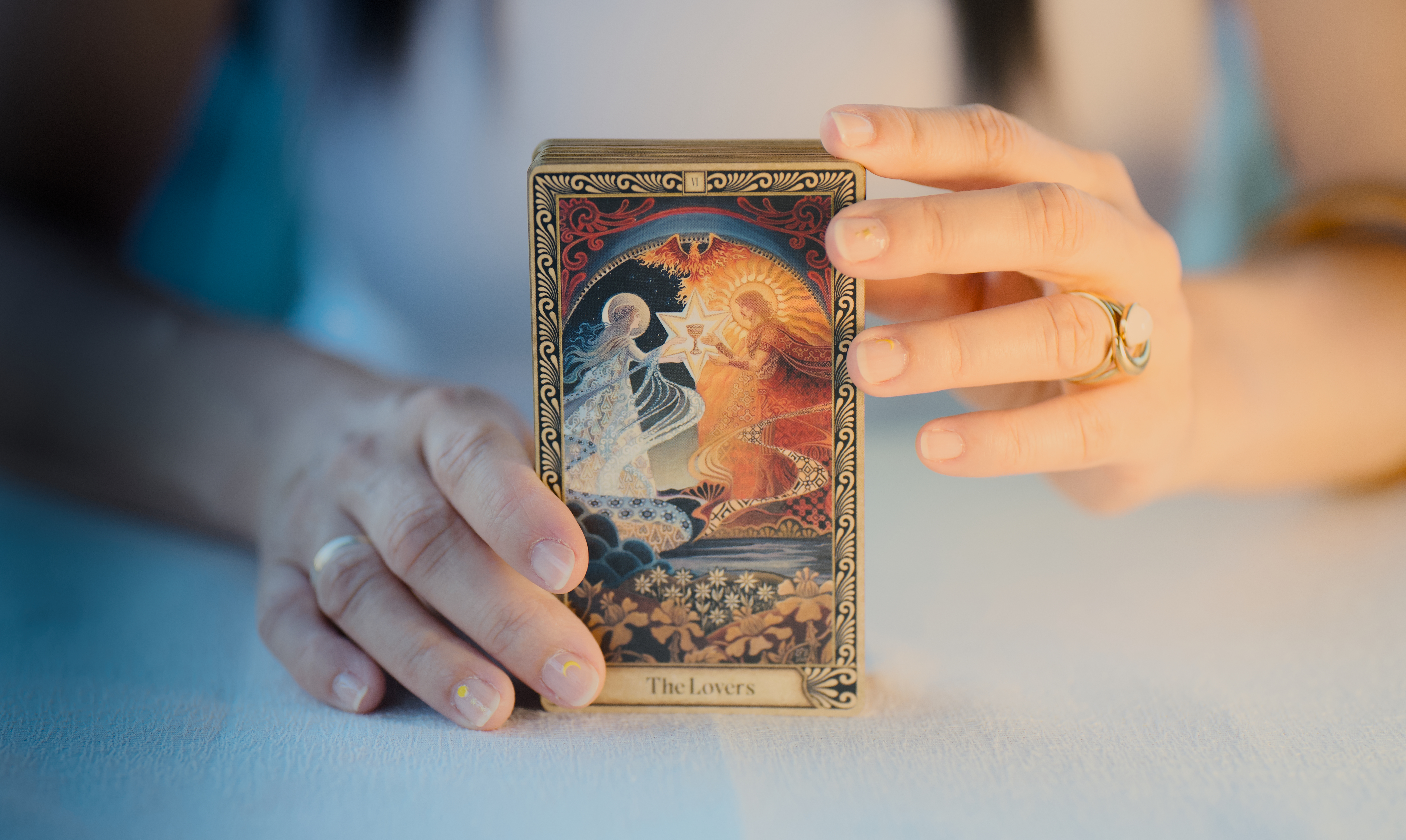 Lecturas de tarot consciente en Huelva y online. Ilonia