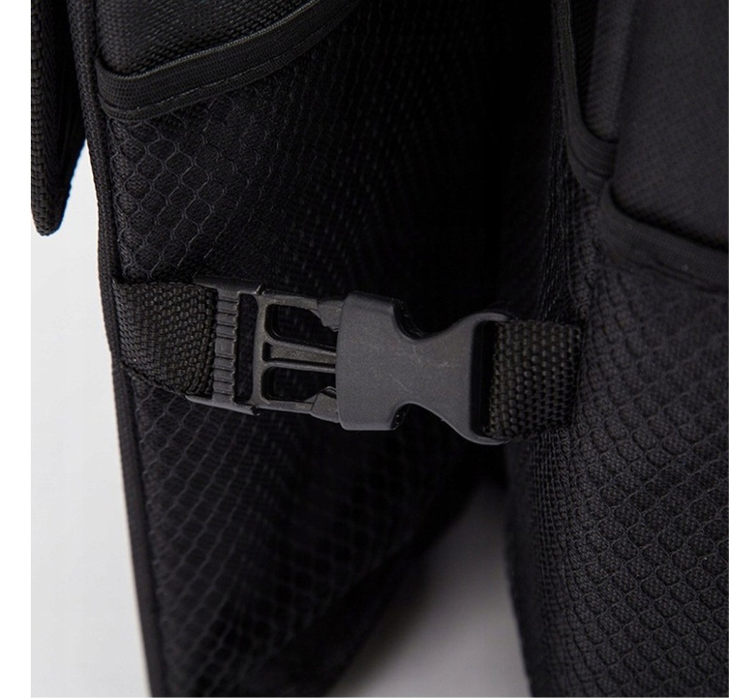 Organizer w bagażniku SUV-a