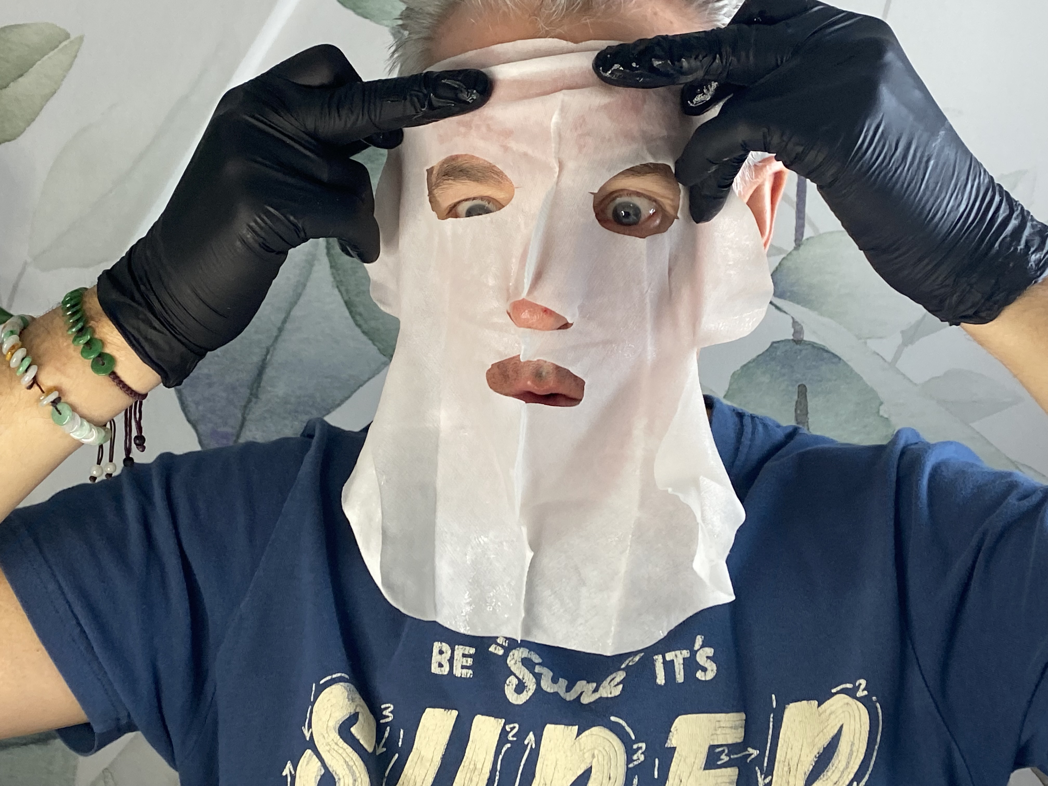 Man over 50 apply his face mask