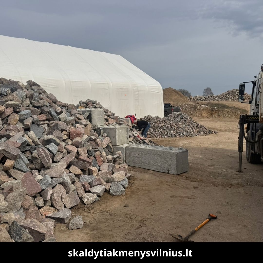 Skaldyti akmenys Vilniuje 3