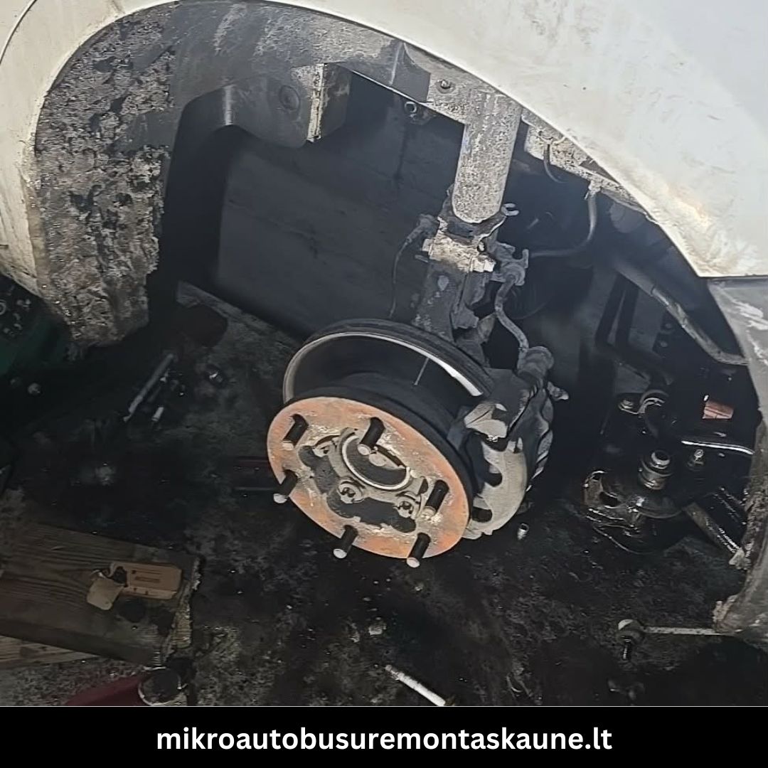 Mikroautobusų remontas Kaune 2 darbai