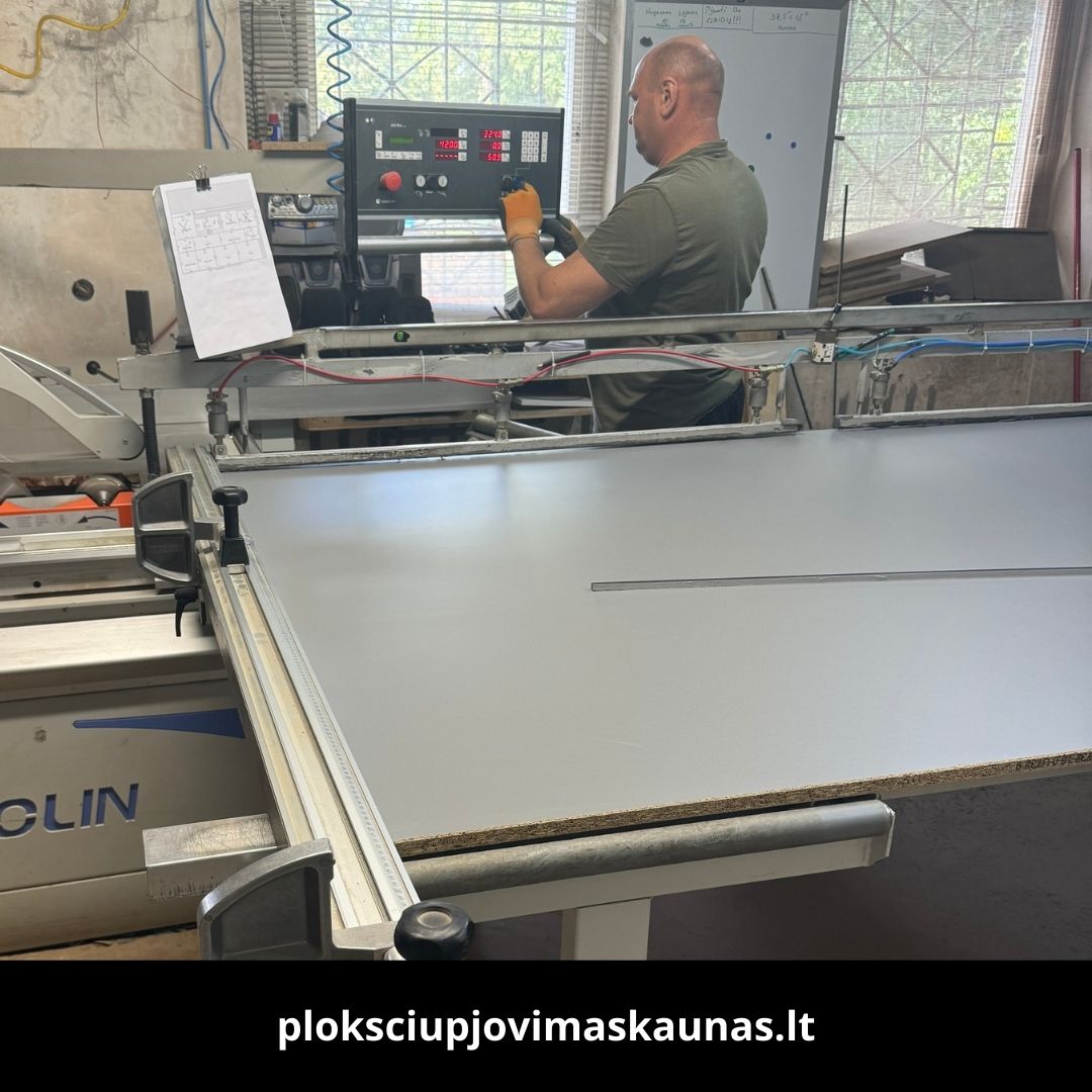 Ploksciu pjovimas Kaune - technika, darbas 3