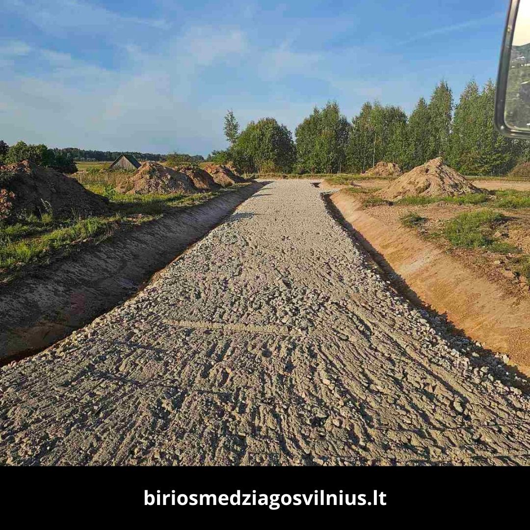 Birios medžiagos, pristatymas, darbai Vilniuje 1