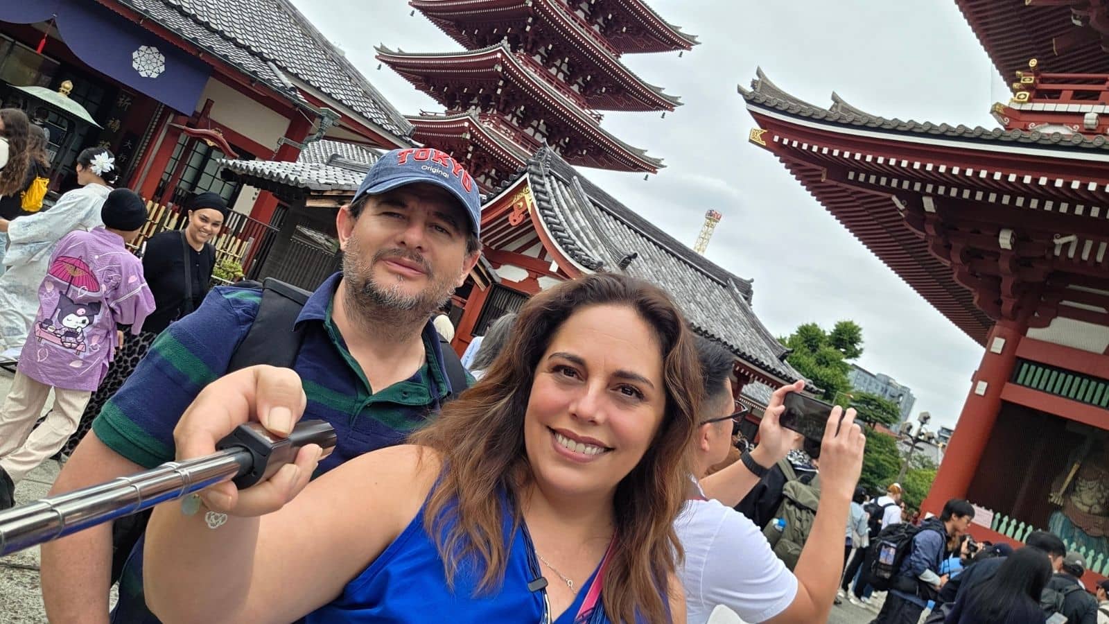 Puerta Hozomon Asakusa Tokio Japón 2026
