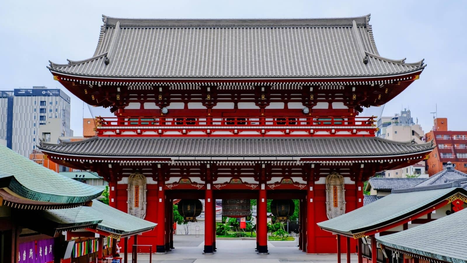 Puerta Hozomon Asakusa Tokio Japón 2026