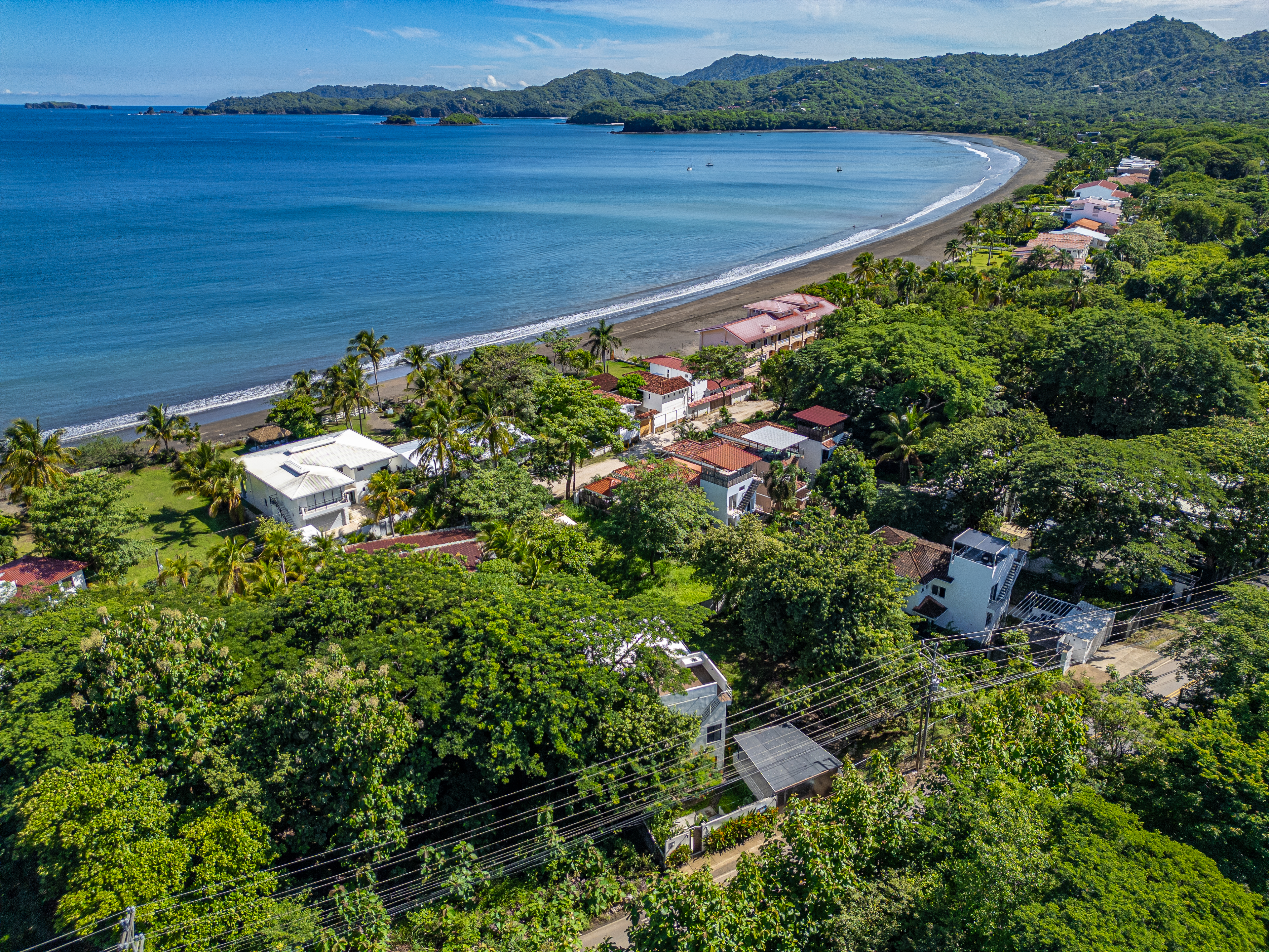 https://summercoastrealty.com/property-in-costa-rica/villa-garden-oasis-modern-4-bedroom-home-in-surfside-potrero/