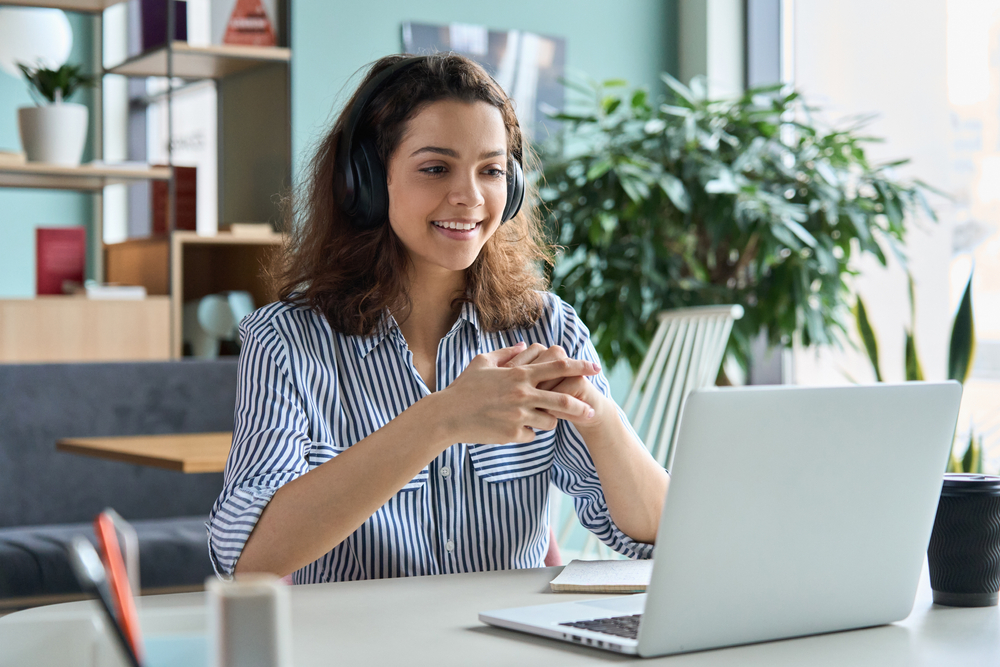 jeune adulte et PC