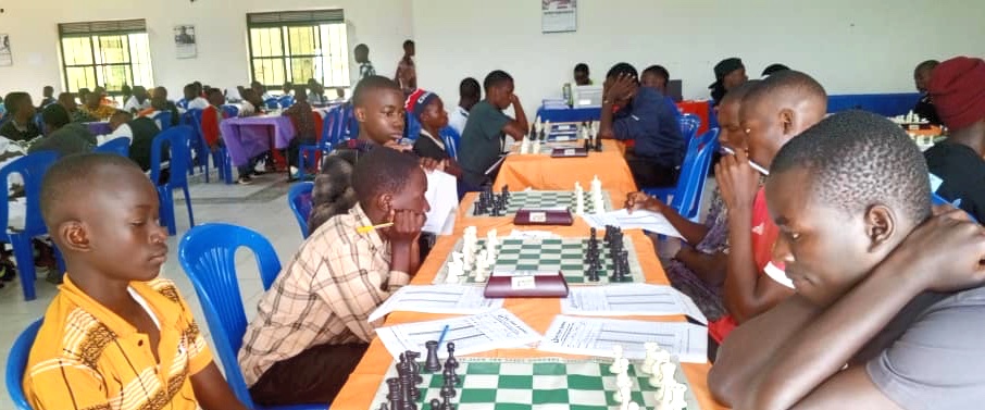 Many students playing chess