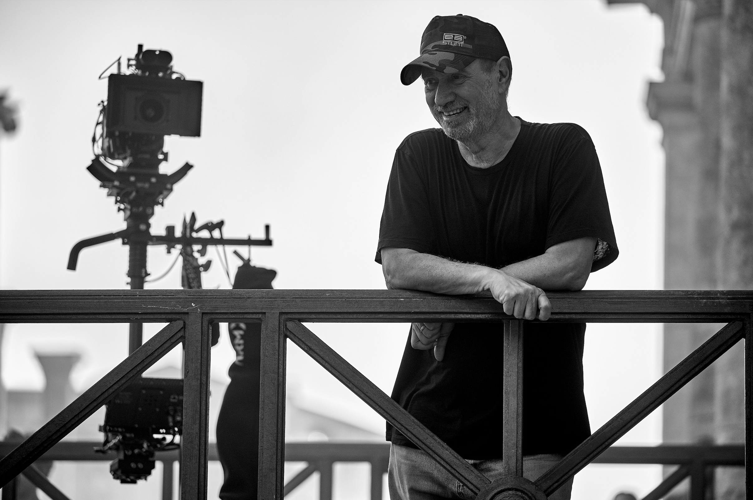 Director, producer and screenwriter Roland Emmerich on set. © Reiner Bajo