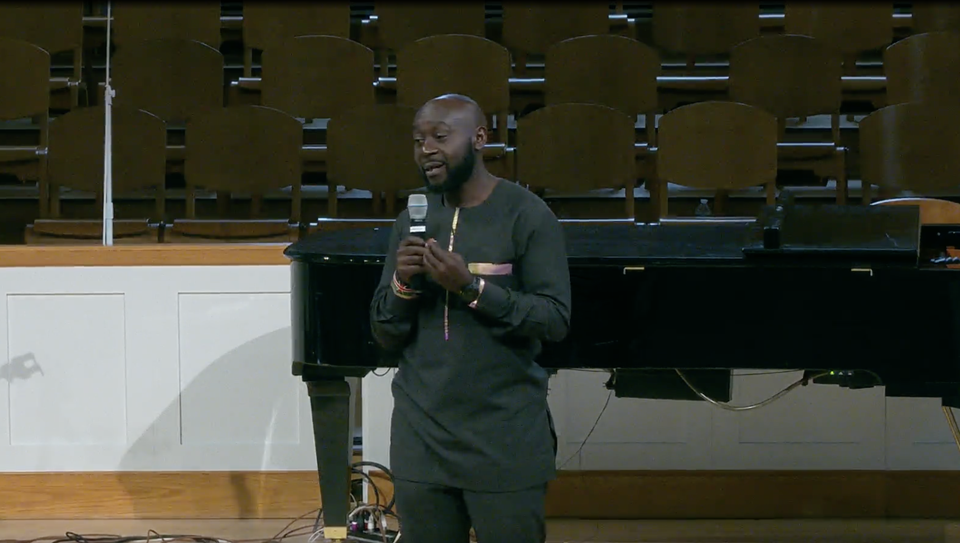 Peter speaking at Vienna Presbyterian Church