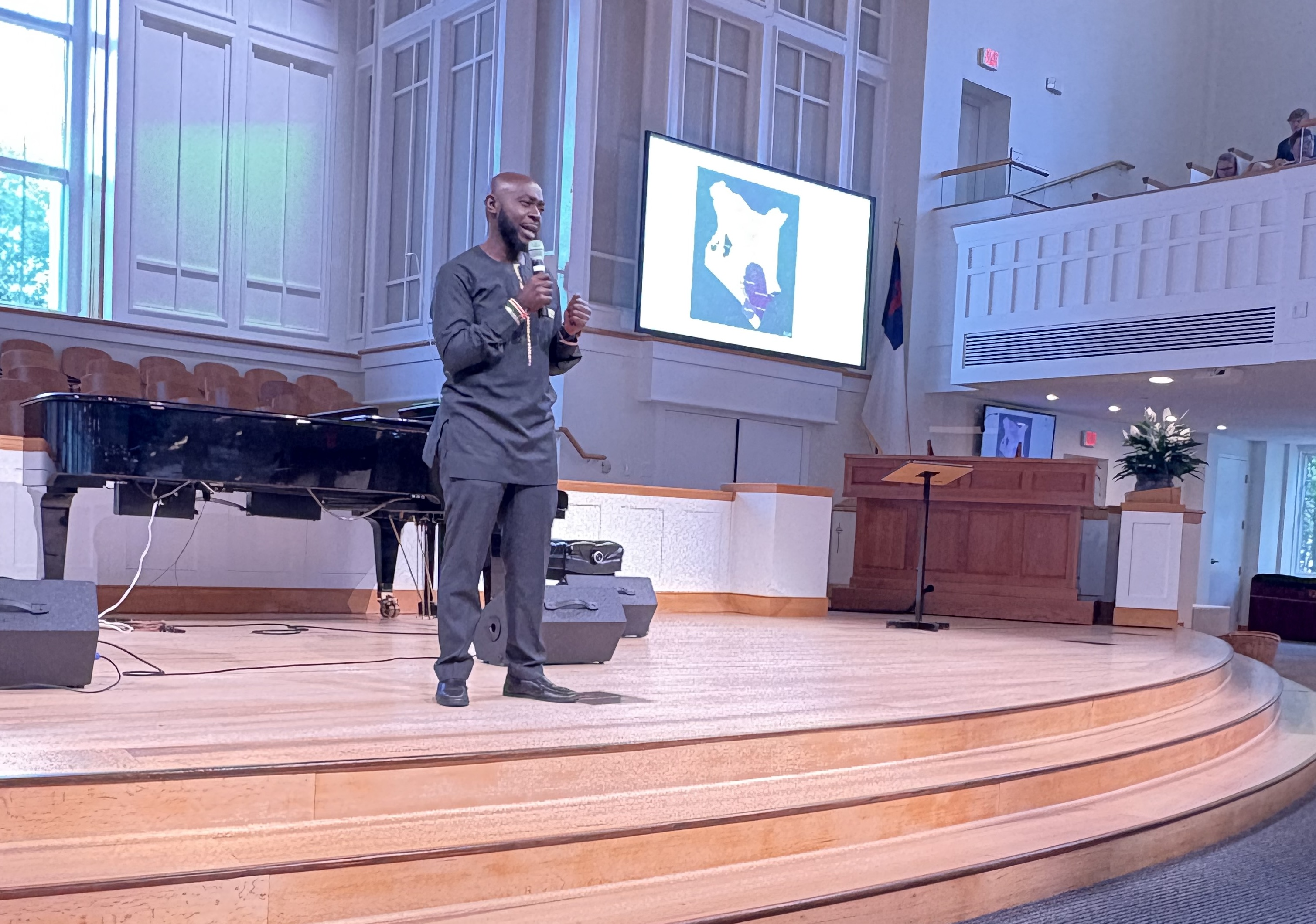 Peter speaking at Vienna Presbyterian Church